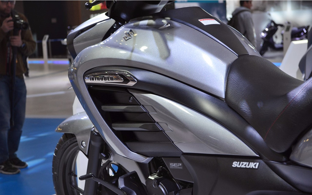 Suzuki Intruder 150 FI giá 1.600 USD tại Ấn Độ